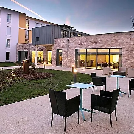 Domitys La Fontaine Du Roy Aparthotel 4*