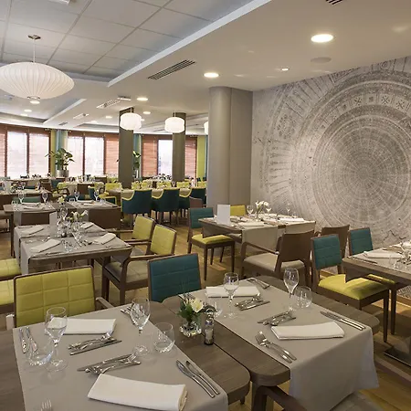 Domitys La Fontaine Du Roy Апарт-отель 4*