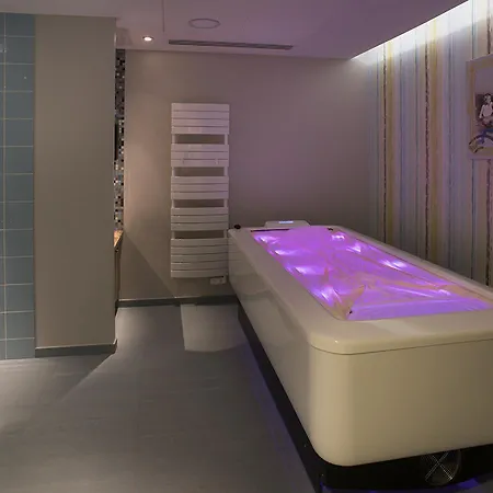 Aparthotel Domitys La Fontaine Du Roy 4*